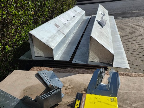 Steel cavity lintel - x2,