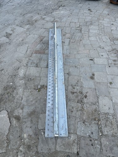 Steel cavity wall lintel - cavity,