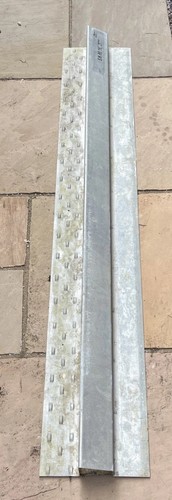 Keystone cavity wall - keystone,